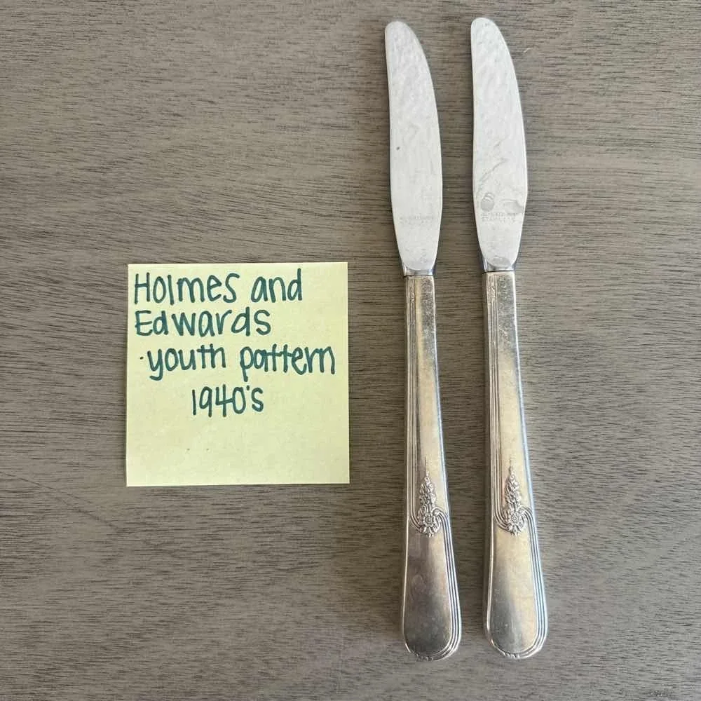 2 Holmes & Edwards Inlaid Youth 1940 Silverplate Dinner Knives
